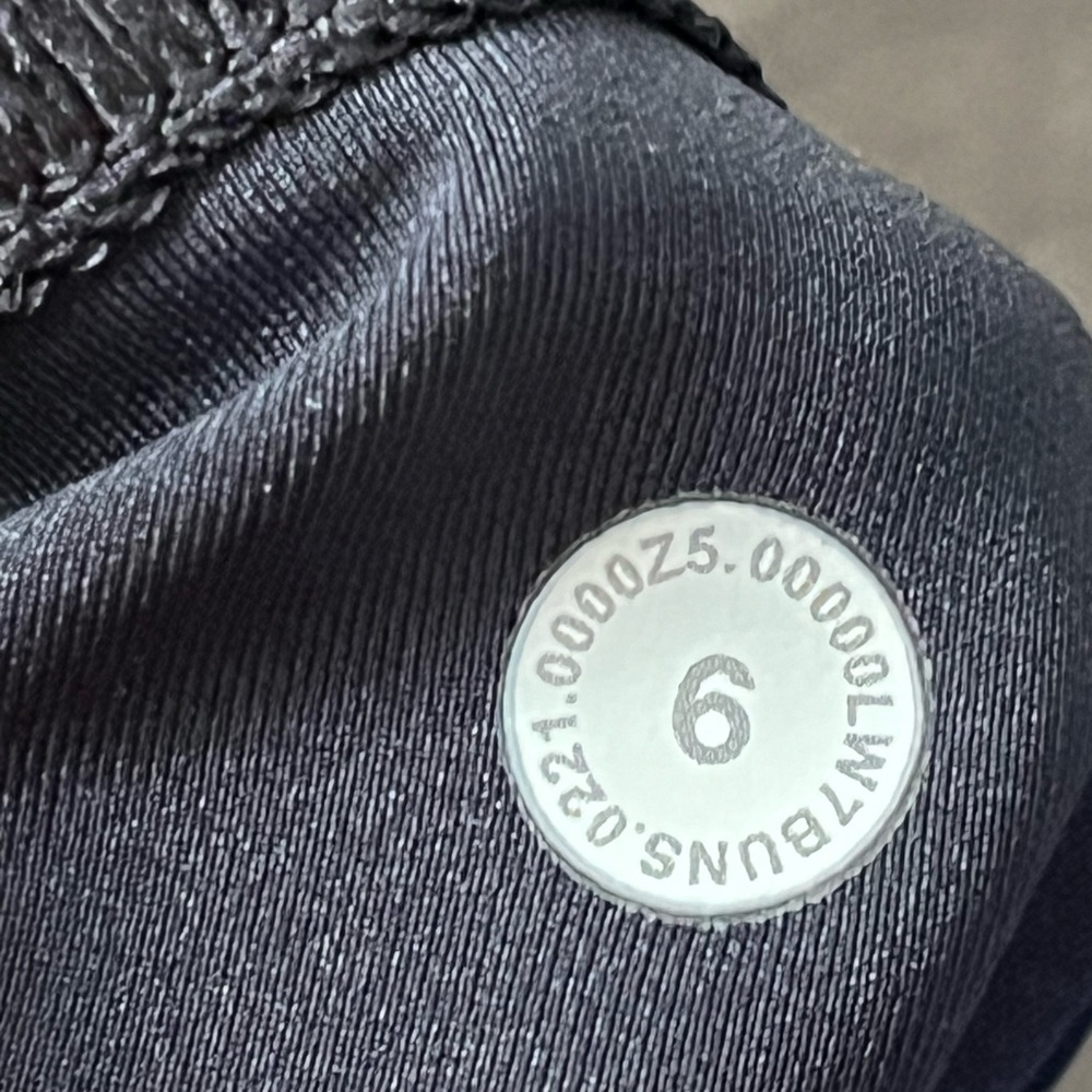 lululemon bike shorts - Picture 3 of 5
